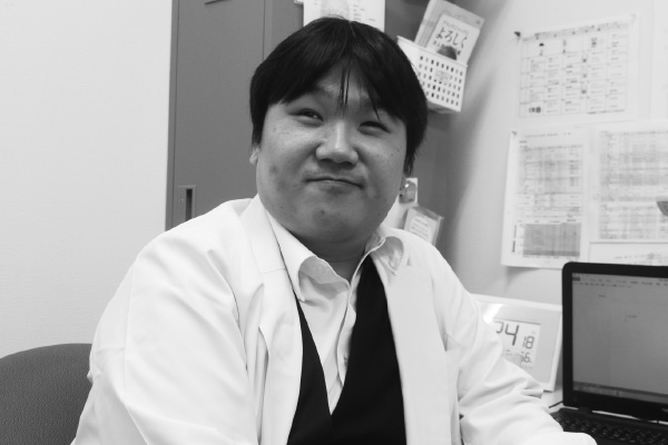 視力が失われる中で精神科医になると決断 集中出版