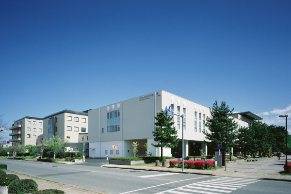 233 筑波メディカルセンター病院 （茨城県つくば市）　アートの力で温かみのある医療を