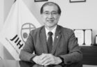 あらゆる健康危機から国民を守る <br>～「感染症総合サイエンスセンター」として〜