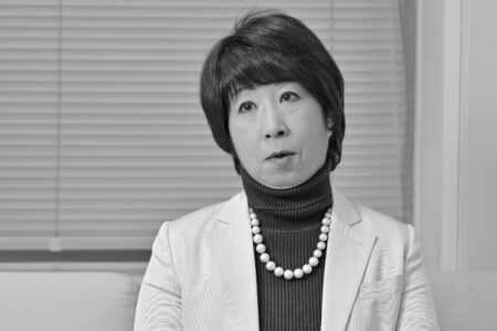 課題はデジタル化の遅れと国内志向<br>しがらみと古い財政政策から脱却を
